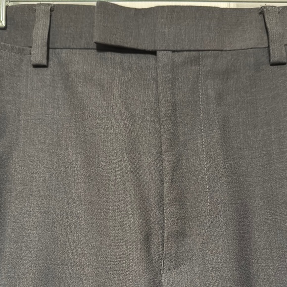 Madison Gray Classic Dress Pants with Straight-Leg Design 36 x 32 - Picture 3 of 8